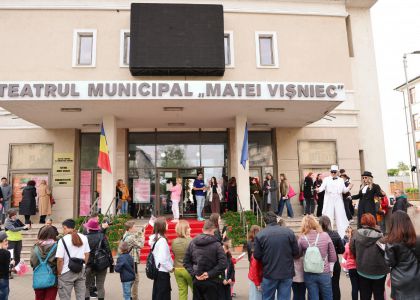 Debut spectaculos al Festivalului „Zilele Teatrului Matei Vișniec Suceava”, ajuns la a 8-a ediție