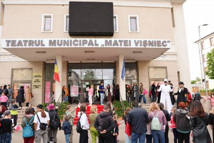 Debut spectaculos al Festivalului „Zilele Teatrului Matei Vișniec Suceava”, ajuns la a 8-a ediție