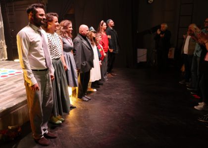 Spectacolul „Cântăreața Cheală”, de Eugène Ionesco, în regia lui Alex Bogdan a participat la Reuniunea Teatrelor Naționale Românești din Chișinău