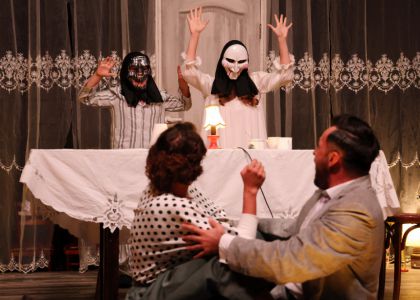 Spectacolul „Cântăreața Cheală”, de Eugène Ionesco, în regia lui Alex Bogdan a participat la Reuniunea Teatrelor Naționale Românești din Chișinău