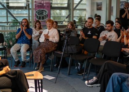 IdentintitAR feminin la Suceava. O colecție de personaje feminine se prezintă prin realitatea augumentată